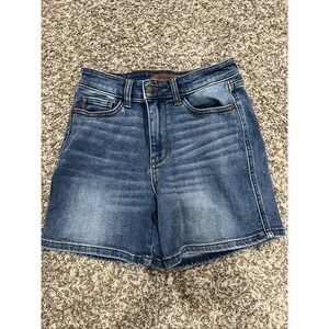 Judy Blue shorts (1742)